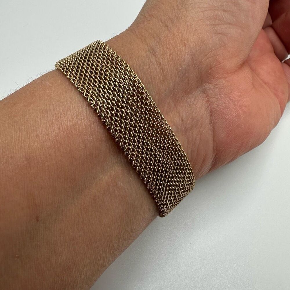 Gucci‎ Gold Tone Mesh Bracelet - Picture 3 of 8